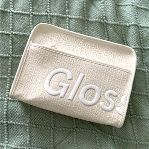 GLOSSIER BEAUTY BAG HOLIDAY WHITE EDITION 2023